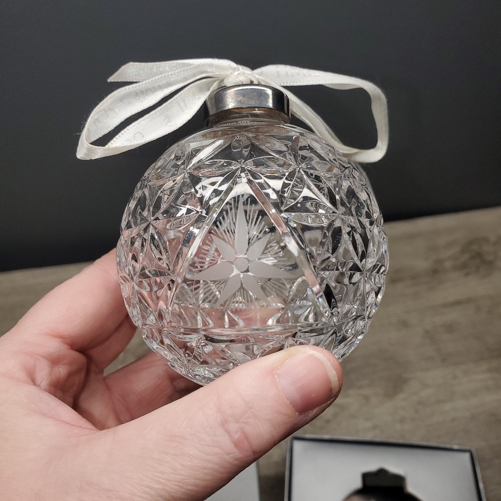 Waterford vintage Star of Hope ornament from The Times Square Collection 2000 - Picture 2 of 7